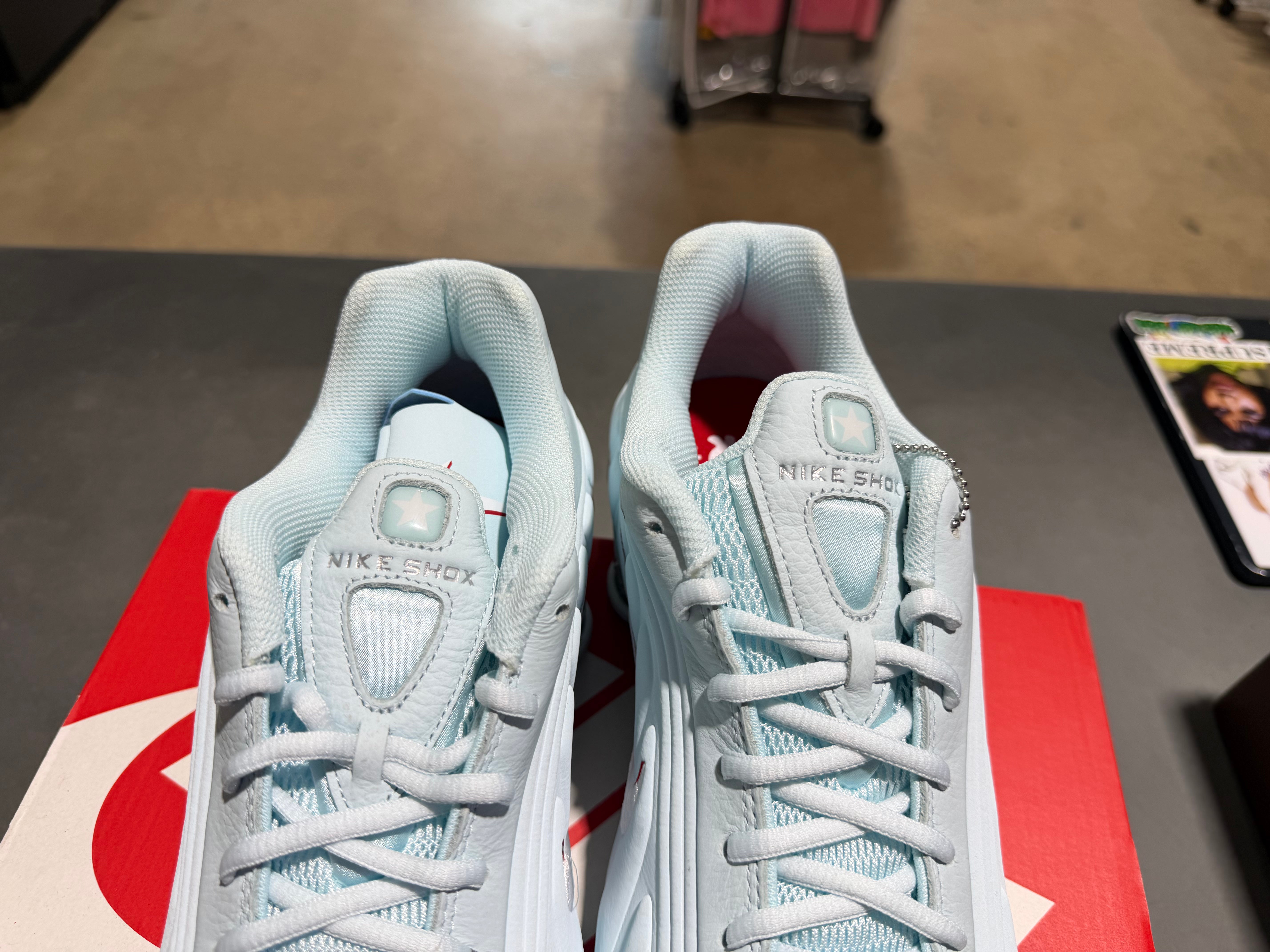 Nike Shoe R4 - Puetro Rico Size 10