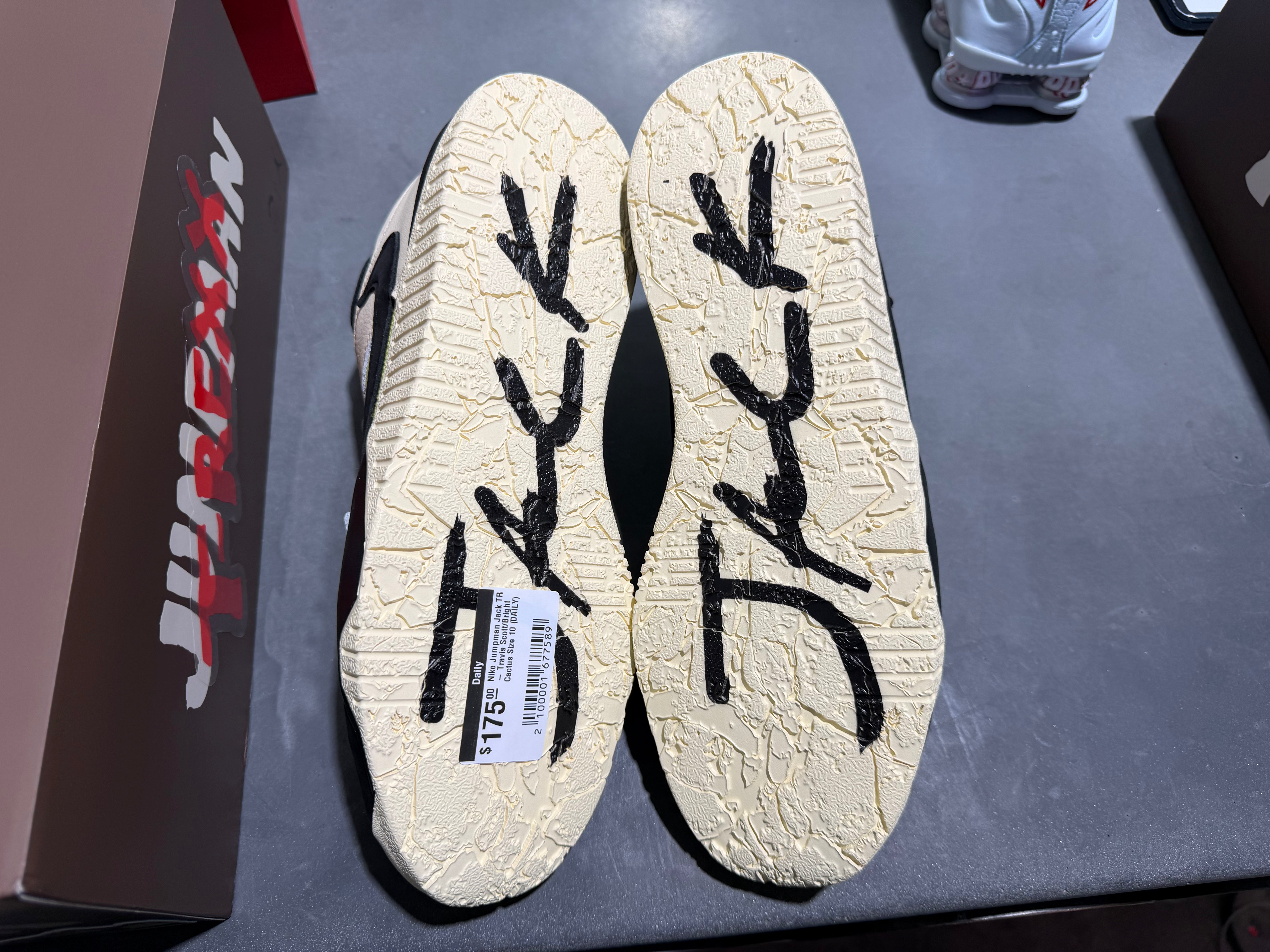 Nike Jumpman Jack TR - Travis Scott/Bright Cactus Size 10