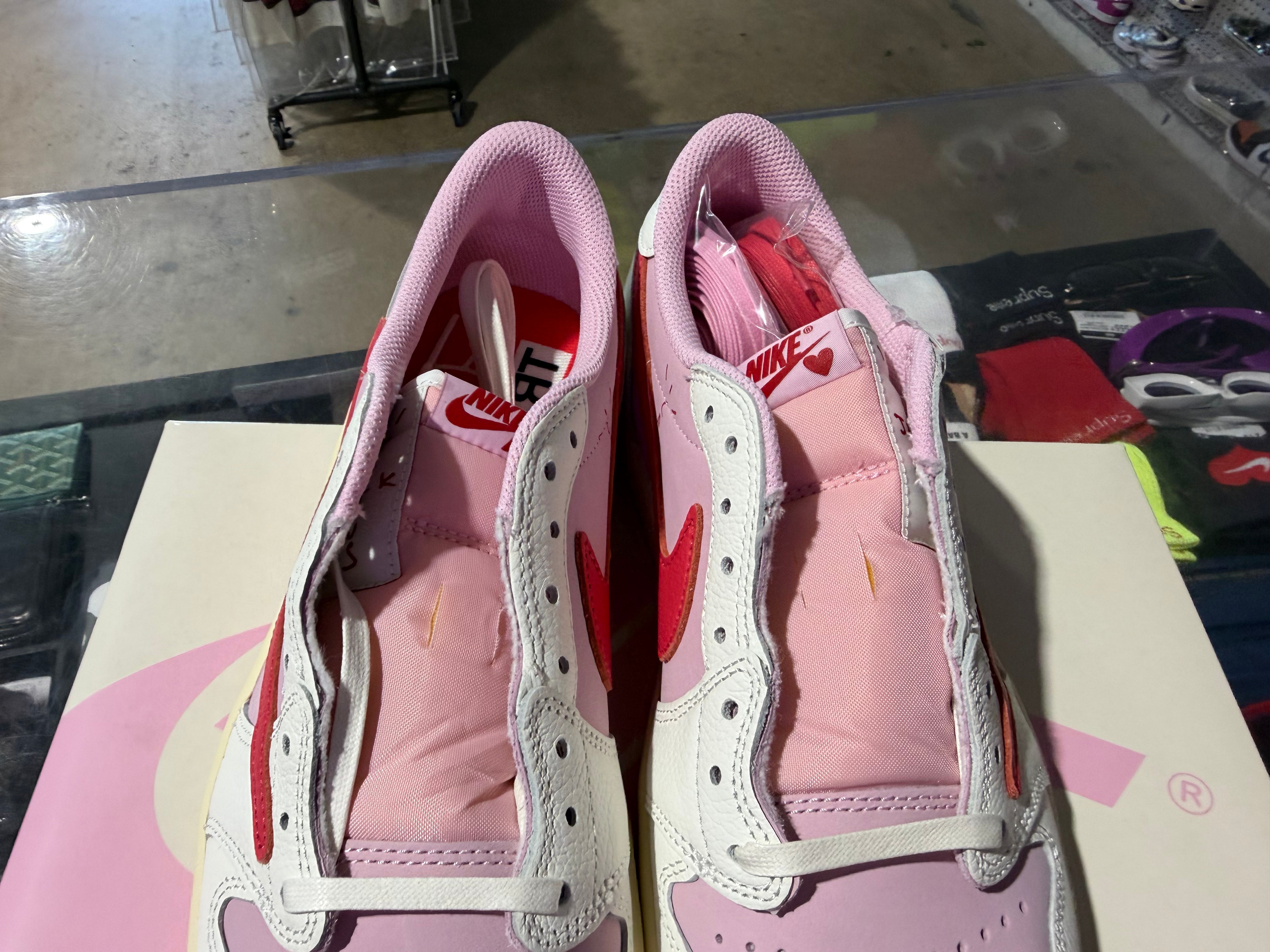 Air Jordan 1 Retro Low OG SP - Travis Scott/Tropical Pink Size 10.5