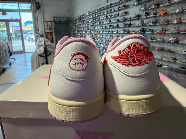 Air Jordan 1 Retro Low OG SP - Travis Scott/Tropical Pink Size 10.5