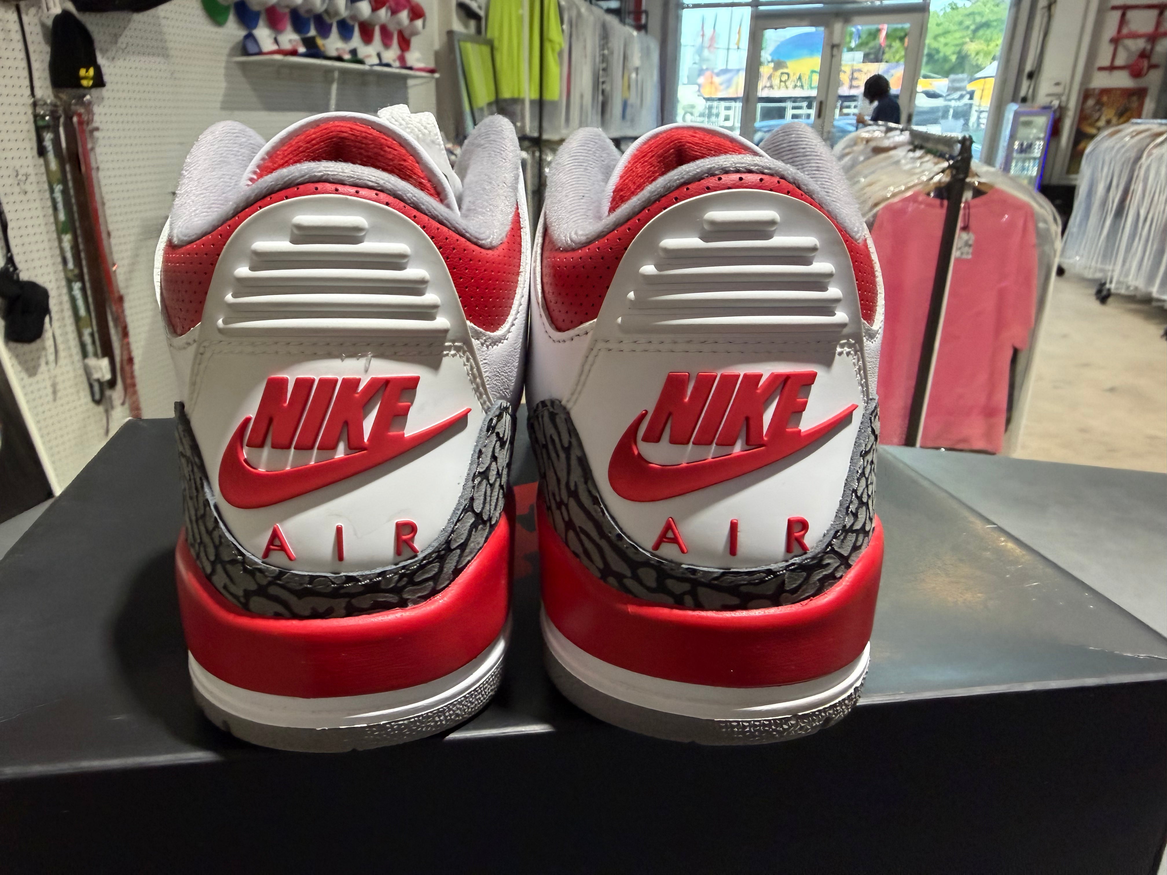 Air Jordan 3 Retro - Fire Red Size 9