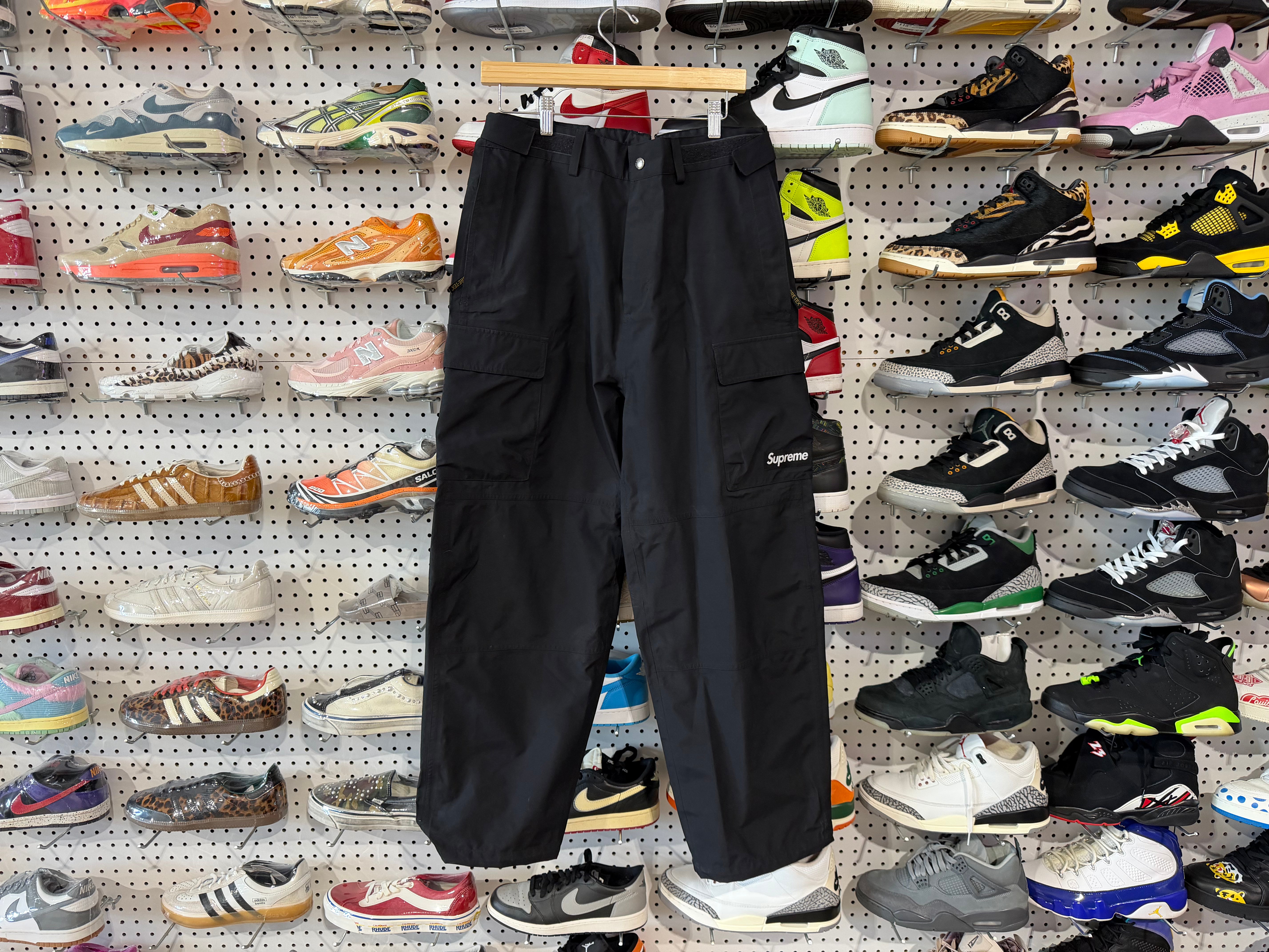 USED Supreme Gore-Tex Pants - Black Size Medium