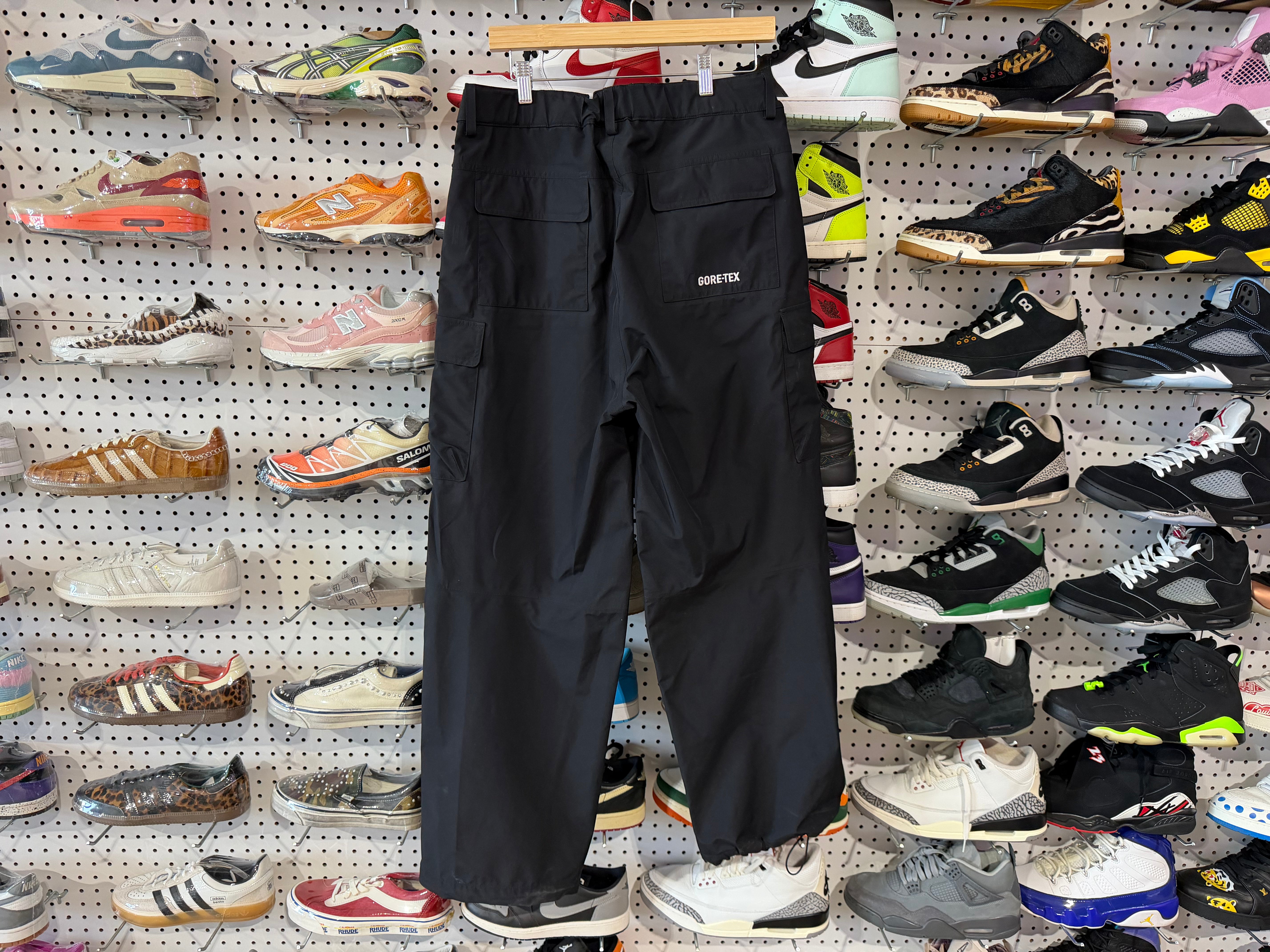 USED Supreme Gore-Tex Pants - Black Size Medium