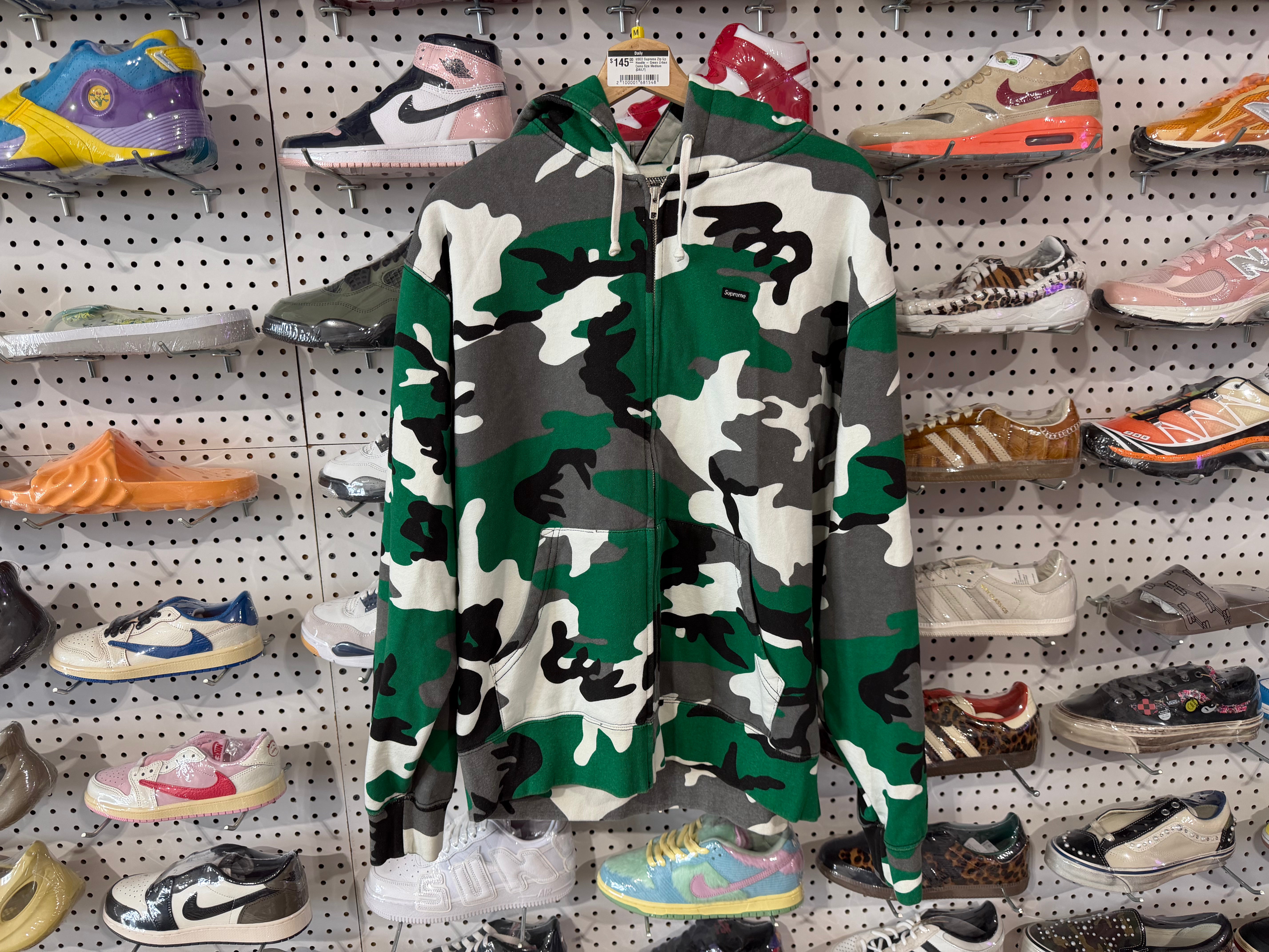 USED Supreme Zip Up Hoodie - Green Urban Camo Size Medium