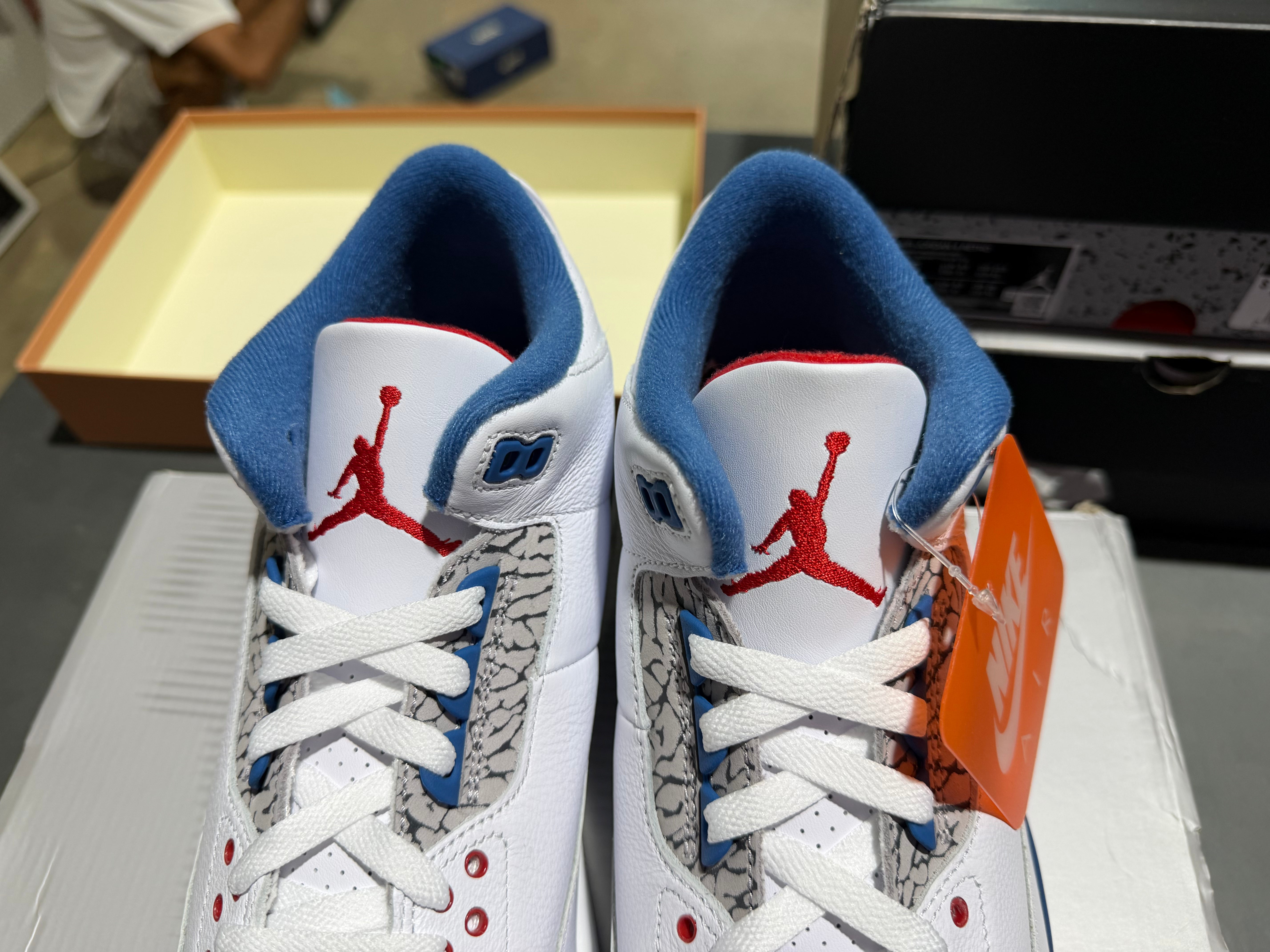 Air Jordan 3 Retro OG - True Blue Size 11
