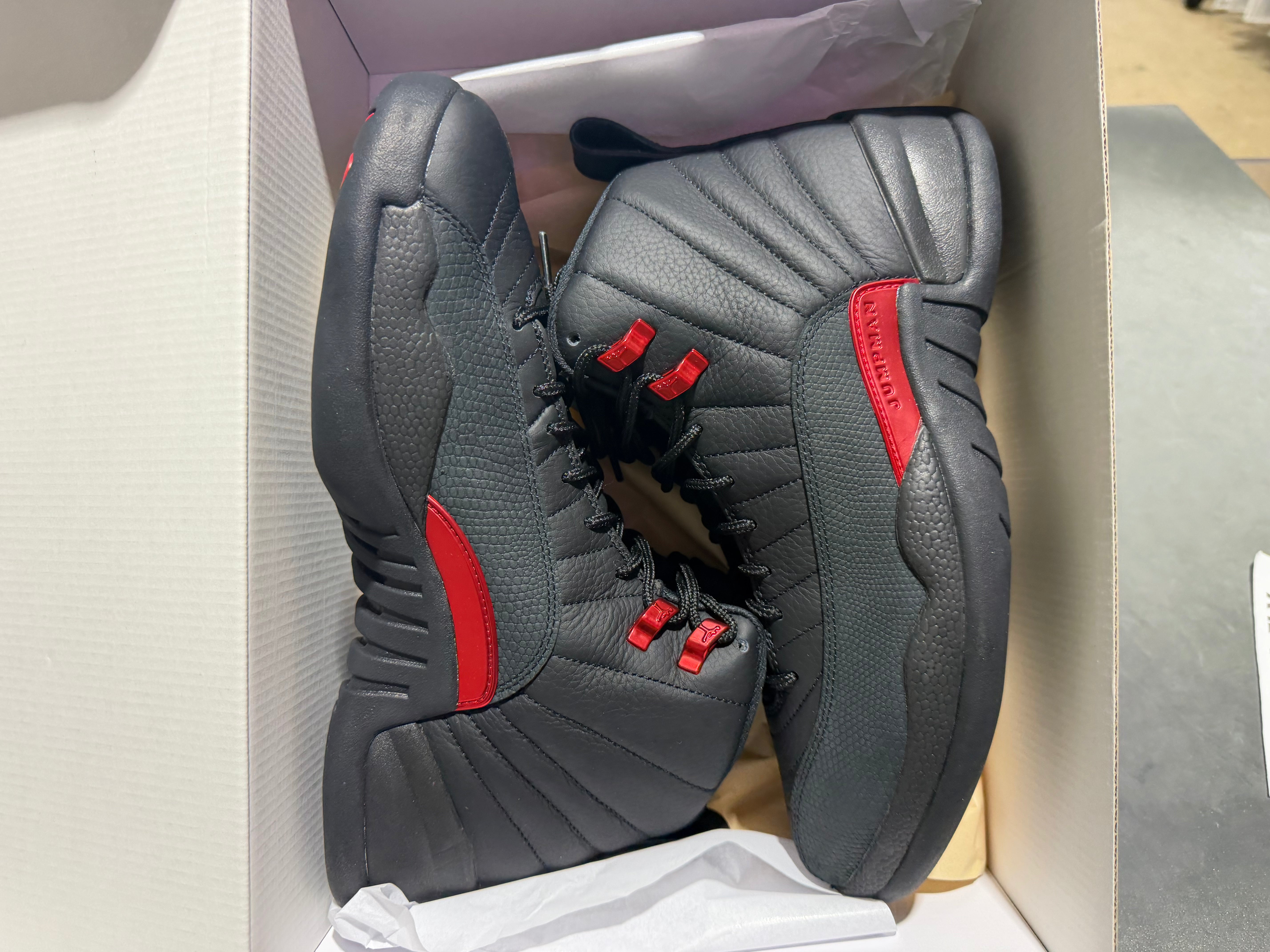 Air Jordan 12 Retro - Bloodline Size 8.5