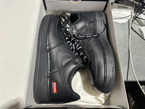 Nike Air Force 1 Low Supreme - Black Size 9.5
