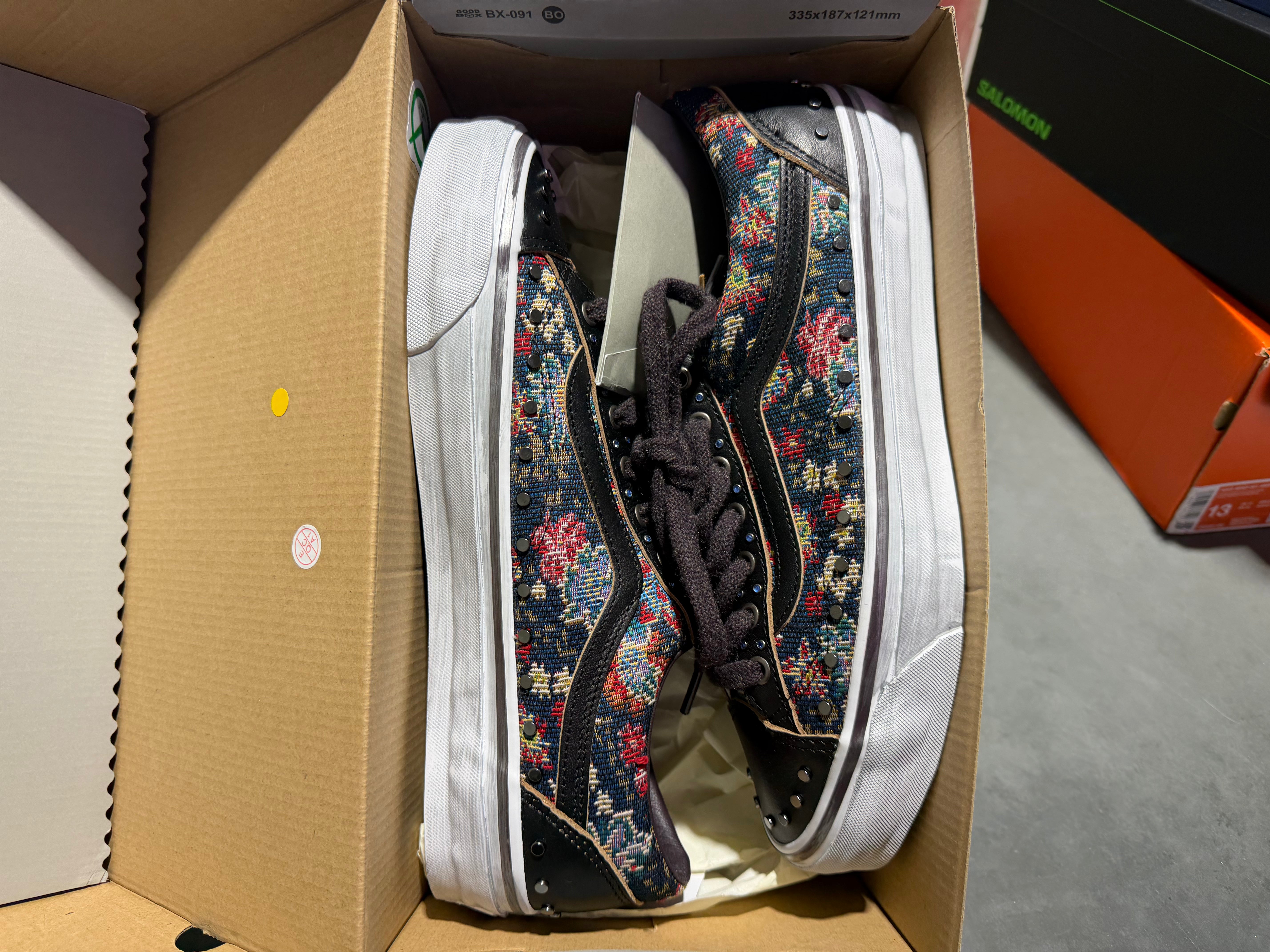 Vans OTW Old Skool 36 Vibram -Floral Rivets Black Size 10