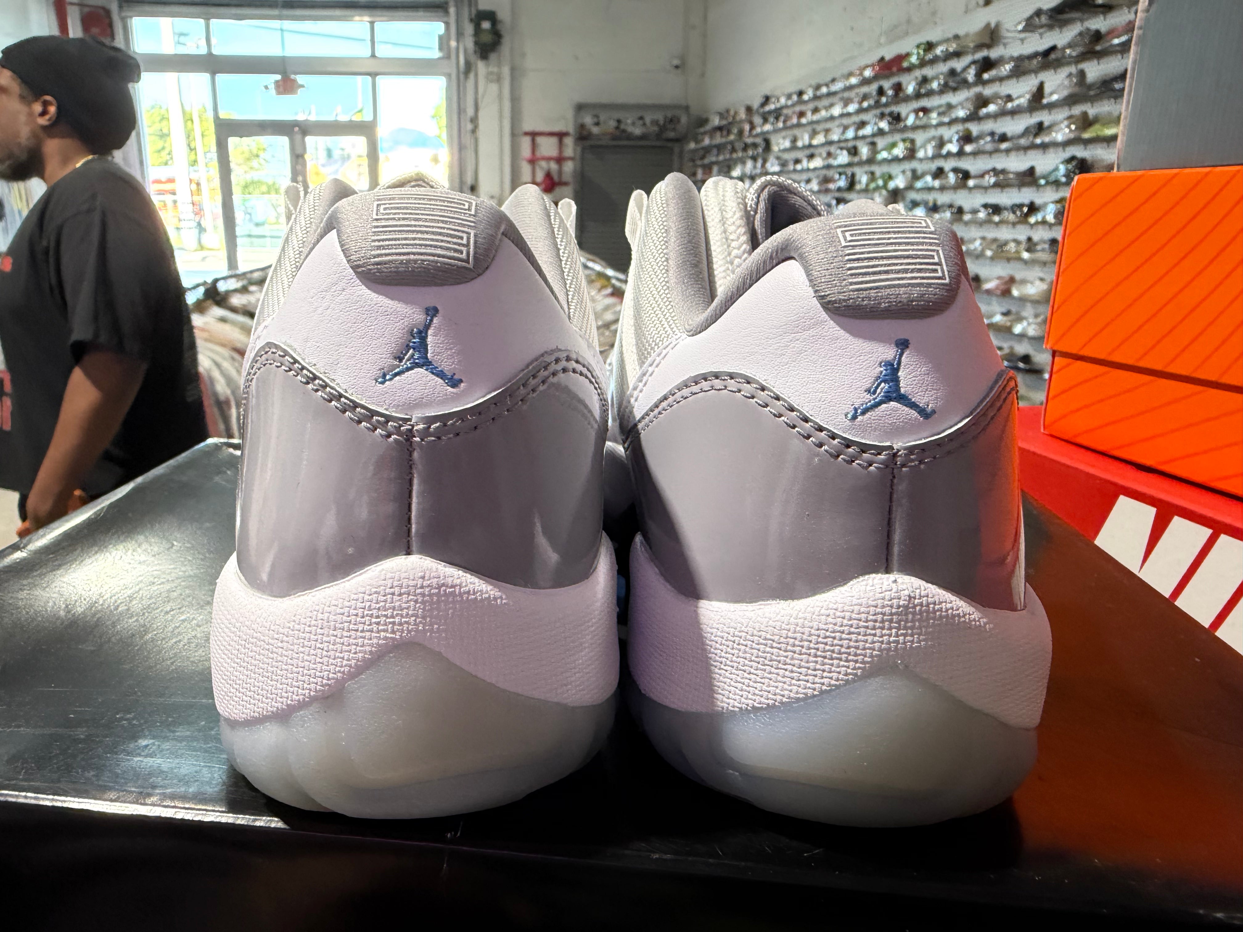 Air Jordan 11 Retro Low - Cement Grey Size 9.5