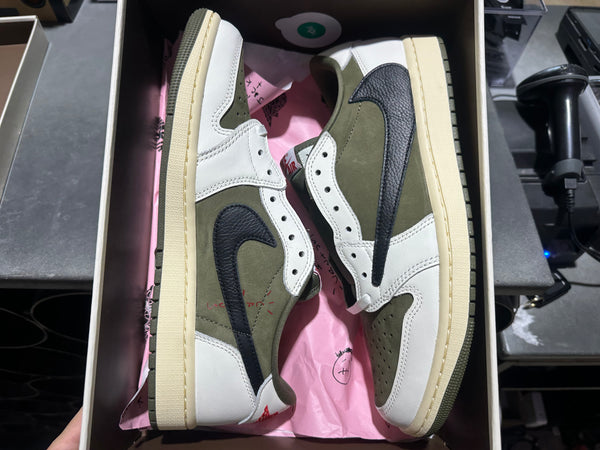 Air Jordan 1 Retro Low OG SP - Travis Scott Medium Olive Size 10.5