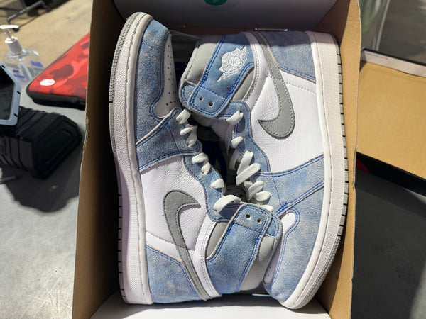 Air Jordan 1 Retro High OG - Hyper Royal Size 10.5