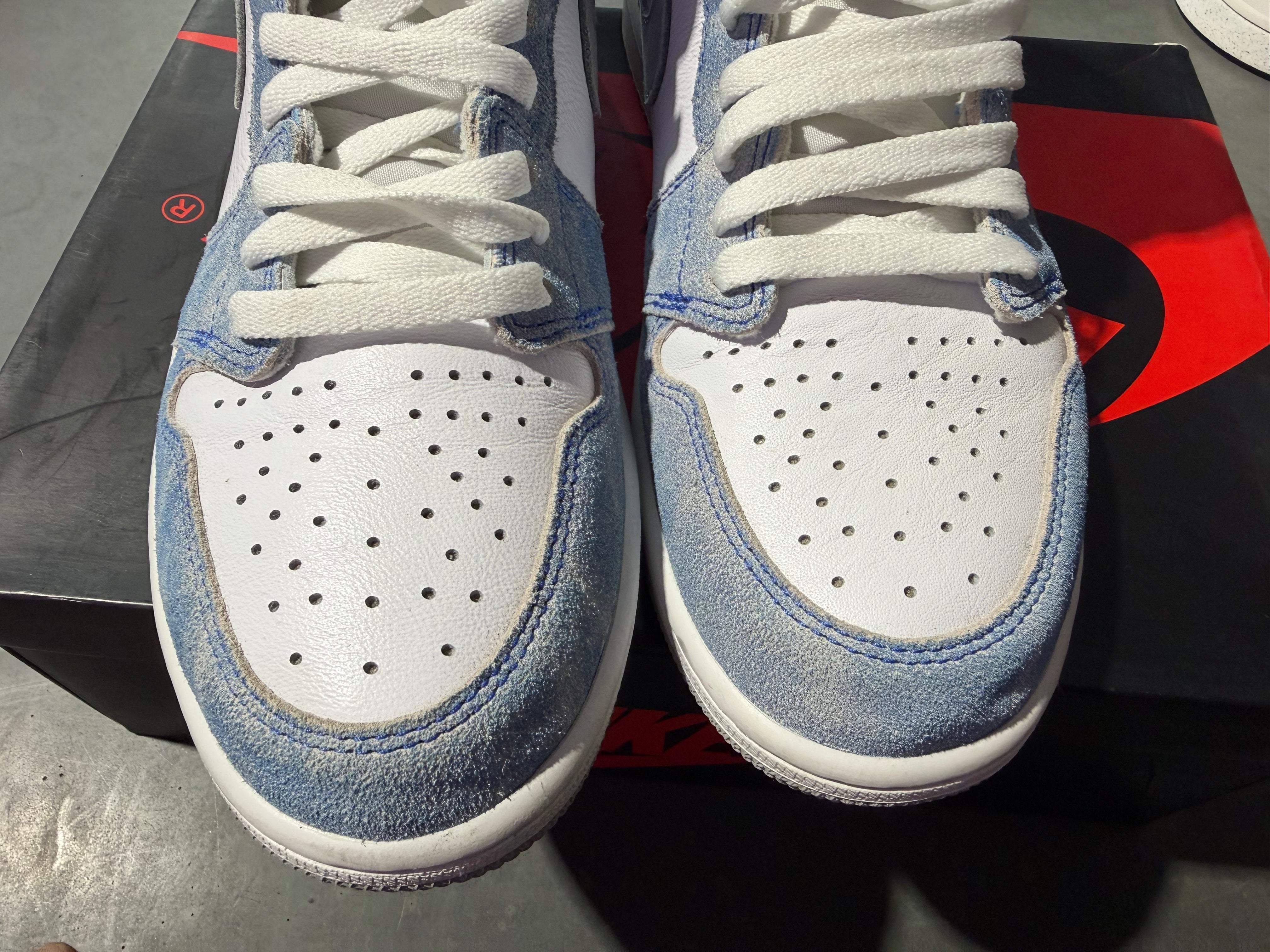 Air Jordan 1 Retro High OG - Hyper Royal Size 10.5