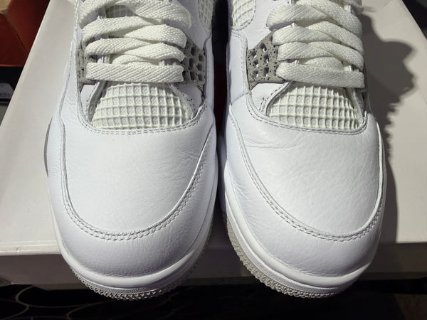 Air Jordan 4 Retro - White Oreo Size 11.5