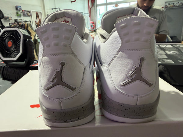 Air Jordan 4 Retro - White Oreo Size 11.5