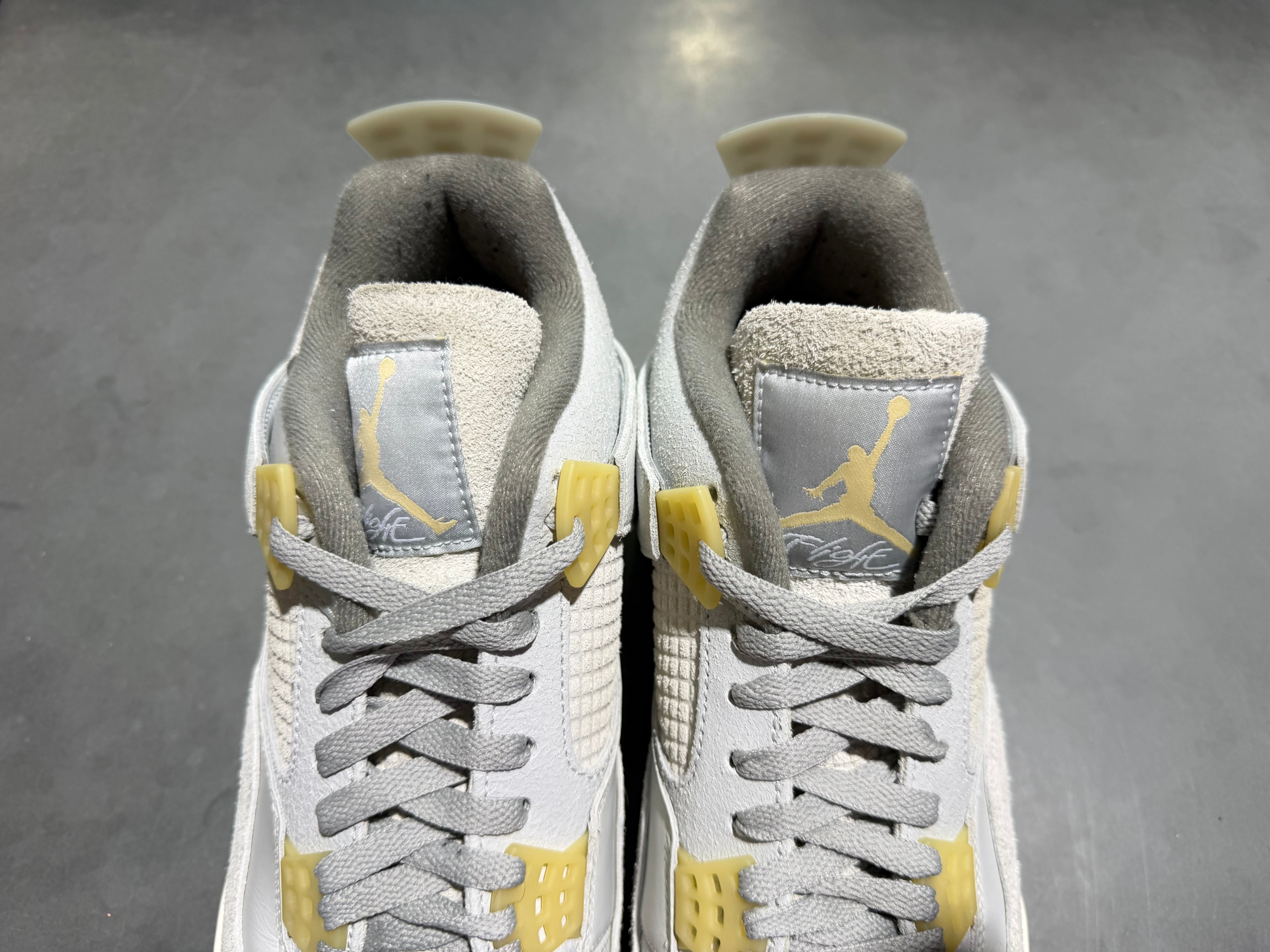 Air Jordan 4 Retro SE Craft - Photon Dust Size 10.5