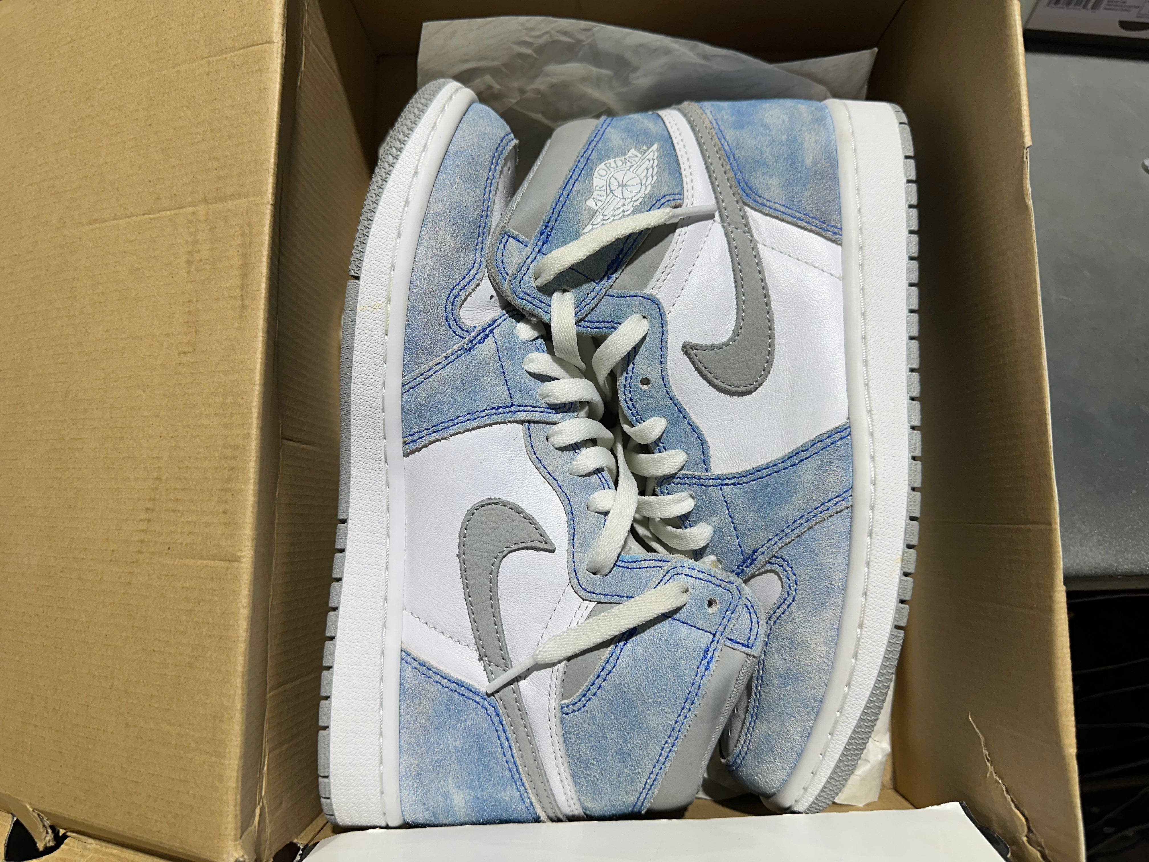 Air Jordan 1 Retro High OG - Hyper Royal Size 8