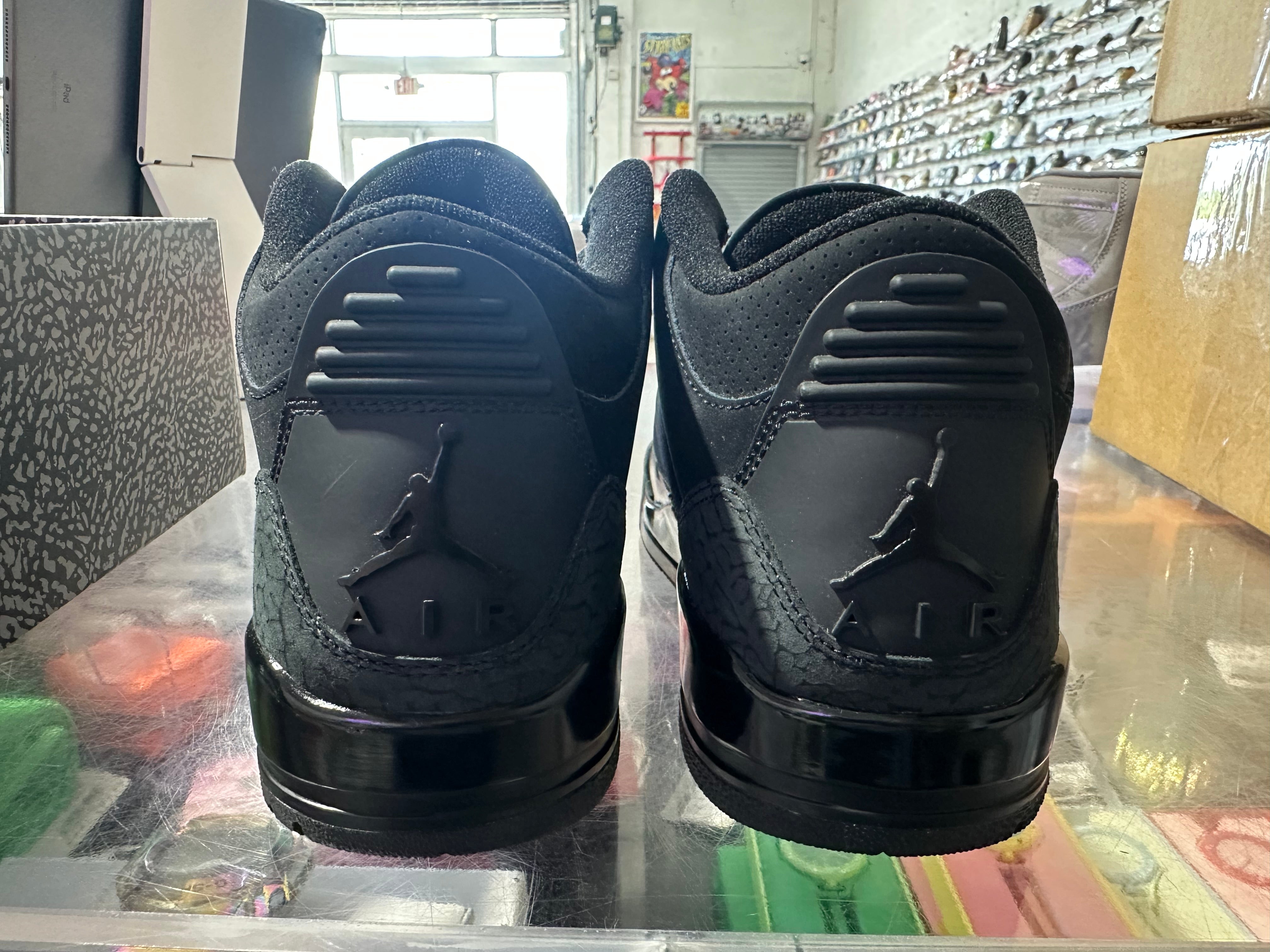 Air Jordan 3 Retro - Black Cat Size 8.5