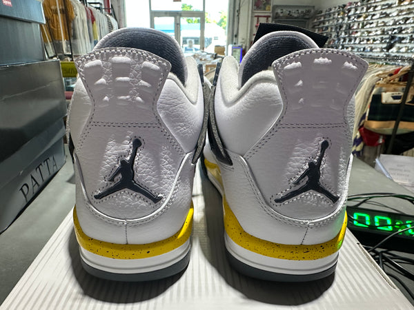 Air Jordan 4 Retro - Tour Yellow Size 9.5