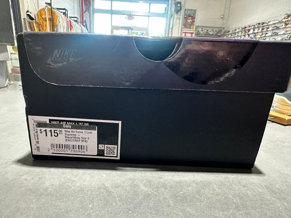 Nike Air Force 1 Low Supreme - Black/White Size 9