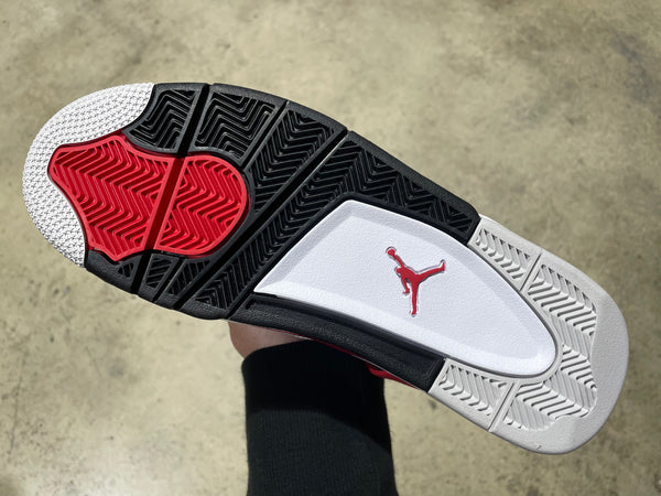 Air Jordan 4 Retro - Red Cement