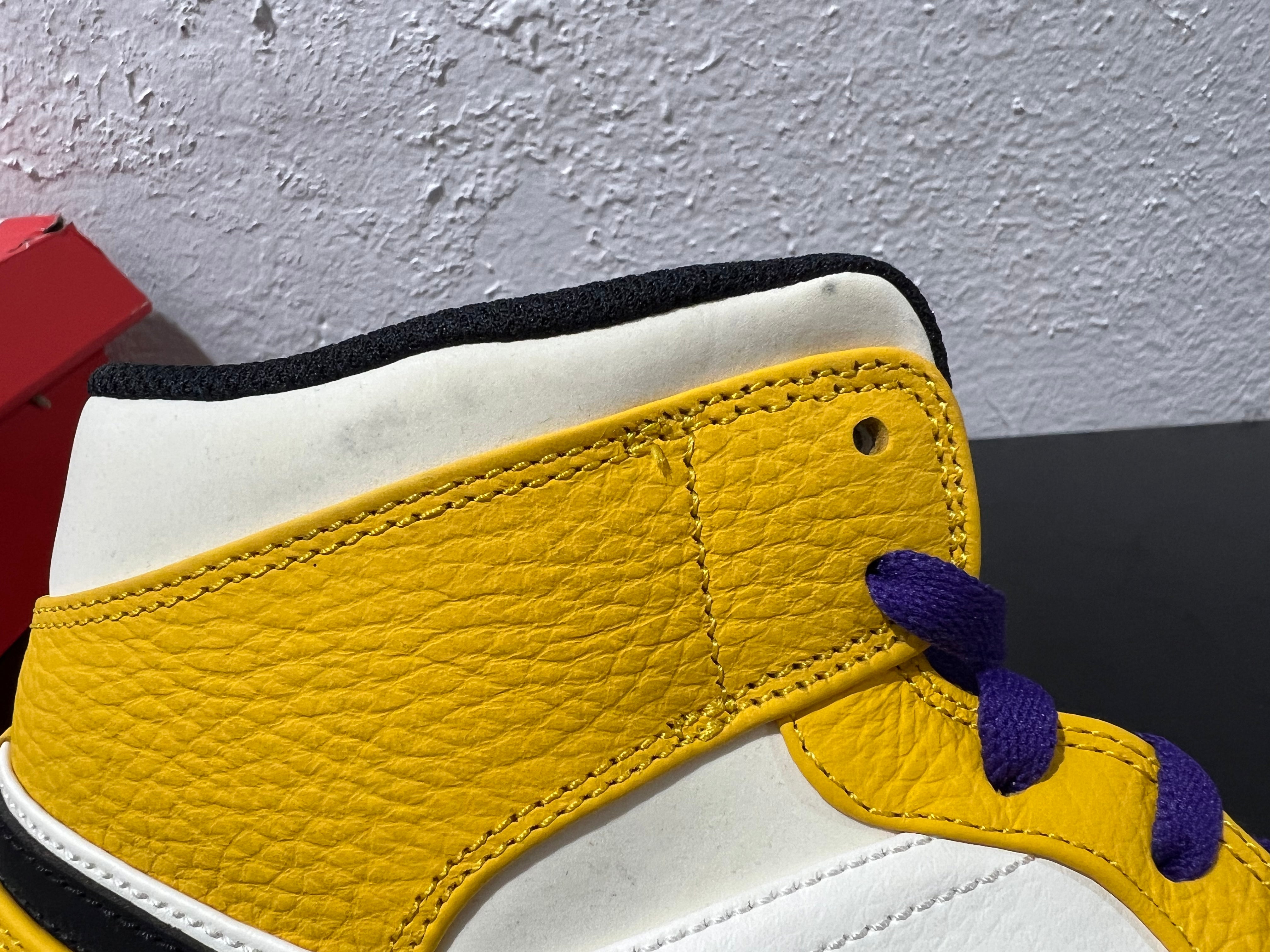 Air Jordan 1 Mid  -  Lakers Size 11