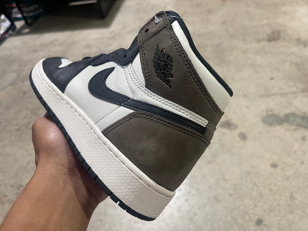 Air Jordan 1 Retro High OG (GS) - Mocha