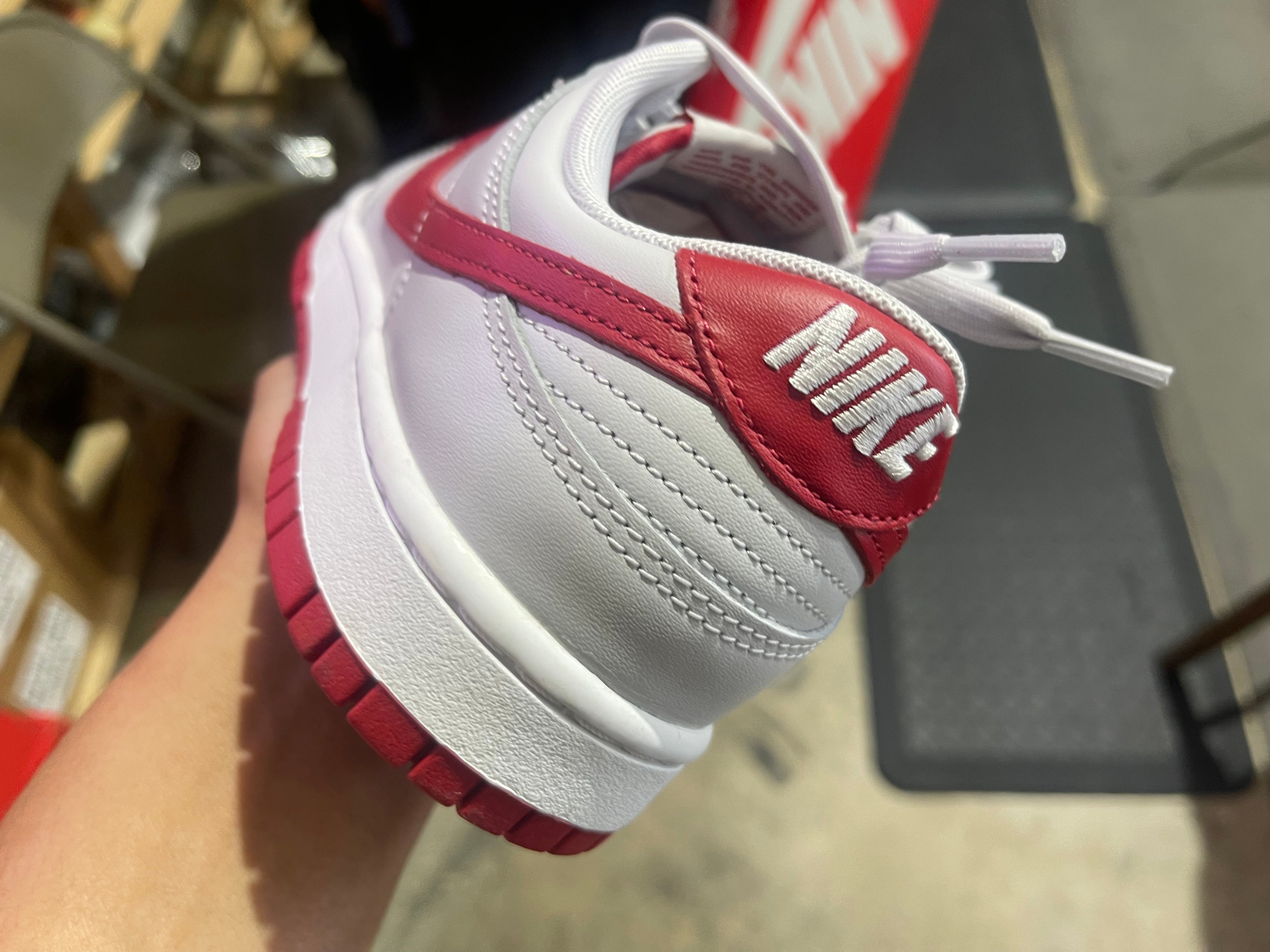 Nike Dunk Low - Bone Red