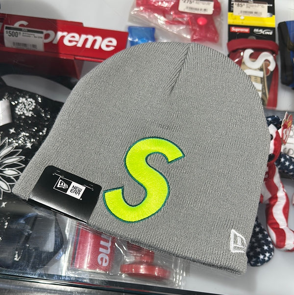 Supreme® New Era® S Logo Beanie (^New)