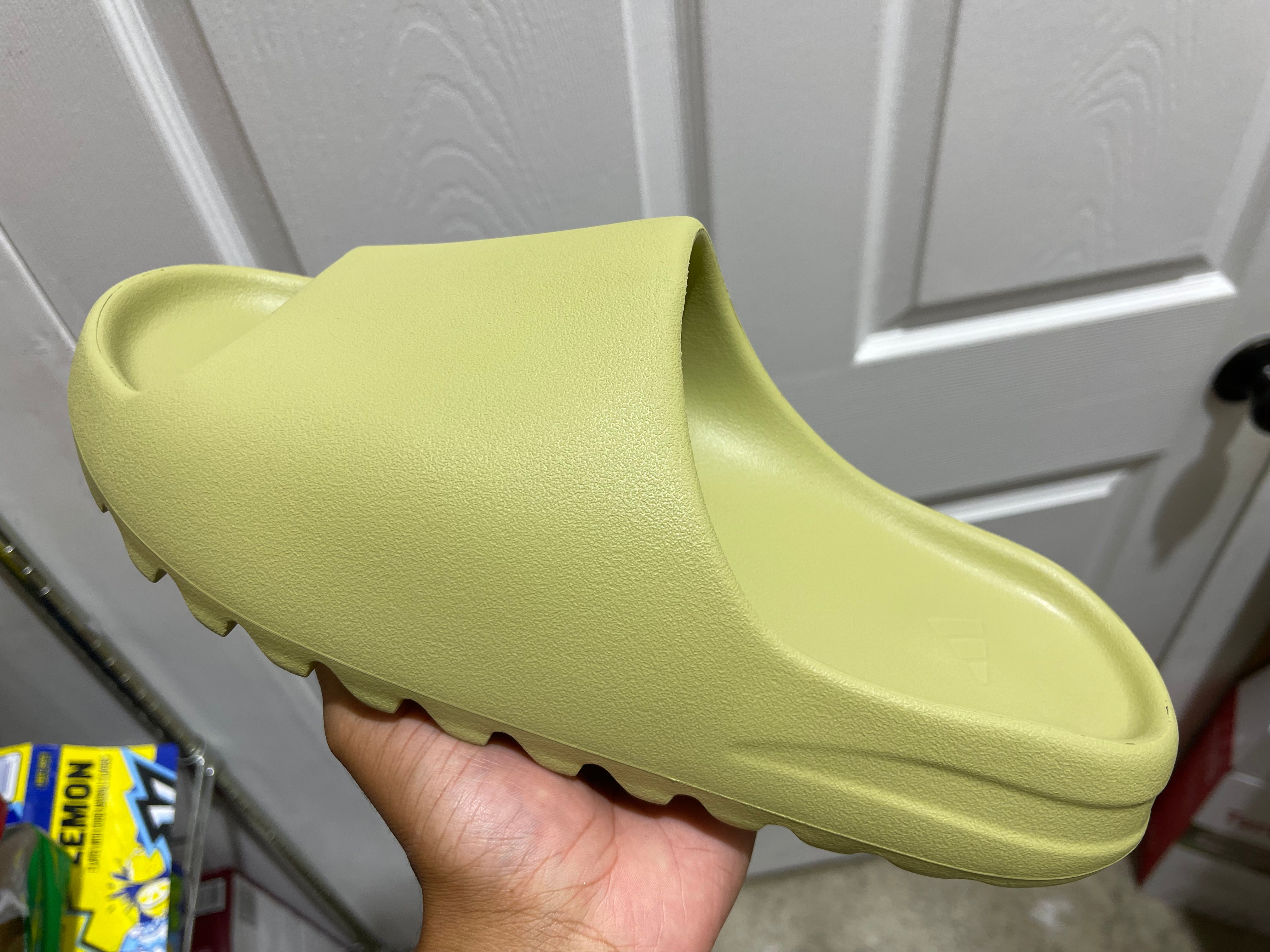Adidas Yeezy Slide - Resin 2.0